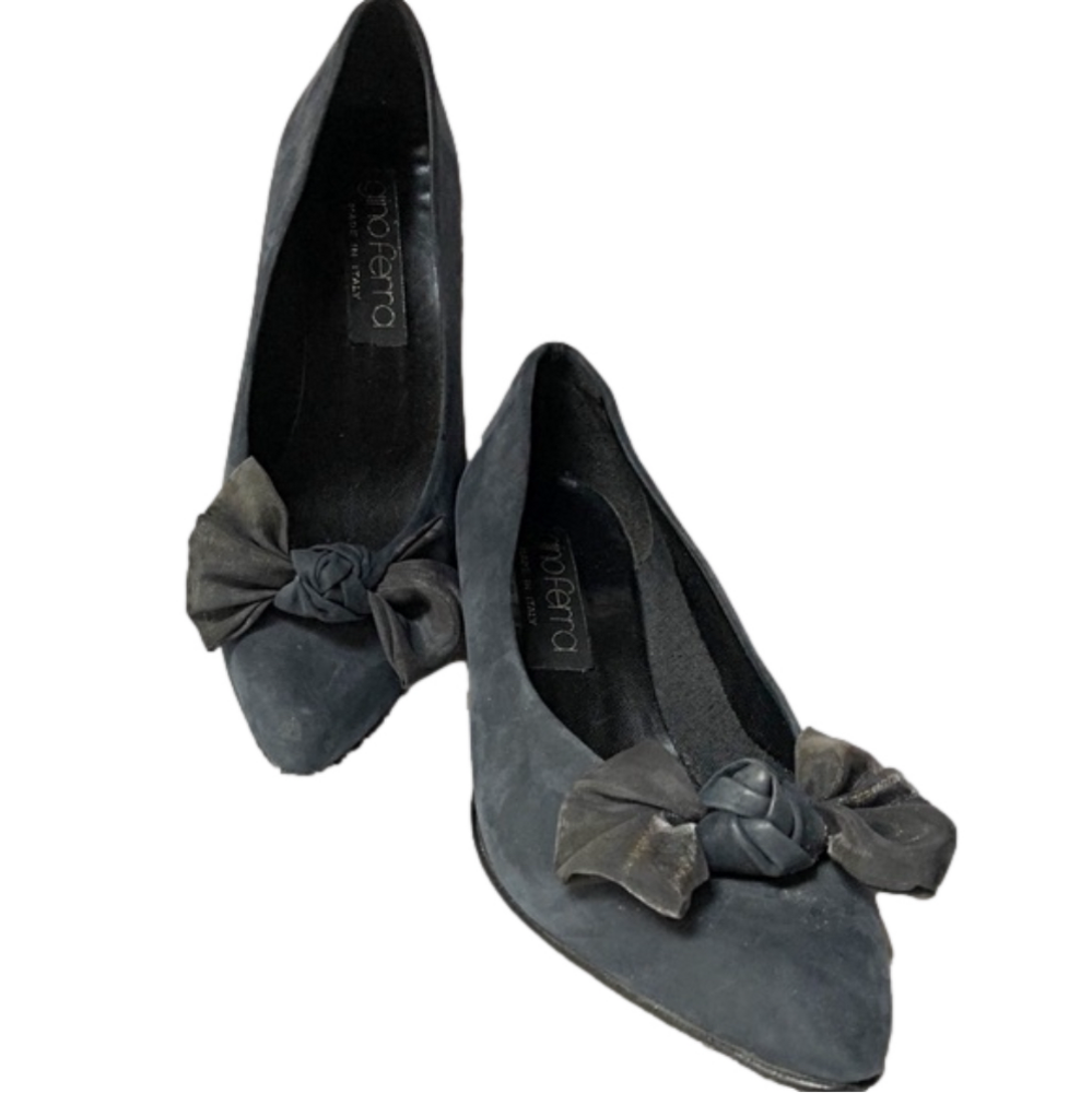 Gino Ferra Dark Navy Suede Shoes with a bow